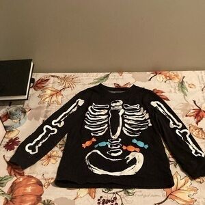 5/$3 Skeleton Long Sleeve Top